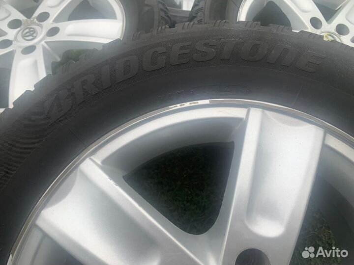 Bridgestone Blizzak Spike-01 215/60 R16 95T