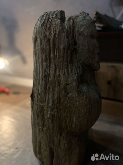 Статуя из дерева