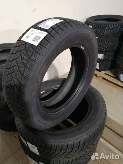 Michelin X-Ice Snow 215/65 R17 99T