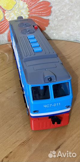 Игрушка поезд