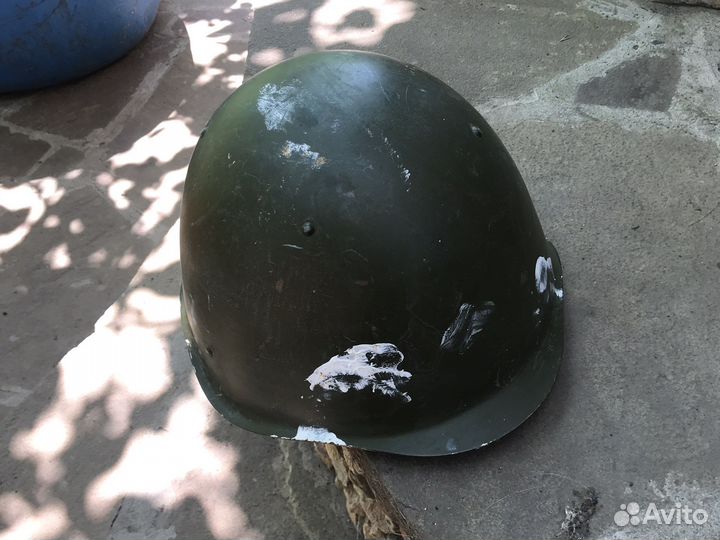 Каска и саперка СССР