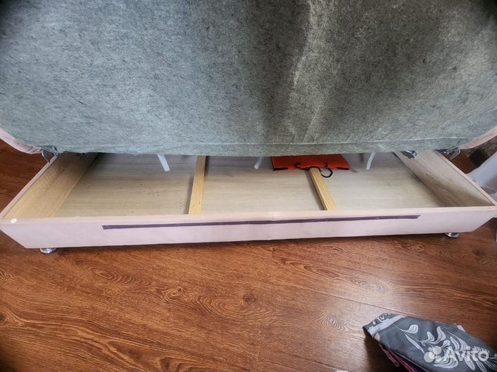 Продам диван б/у