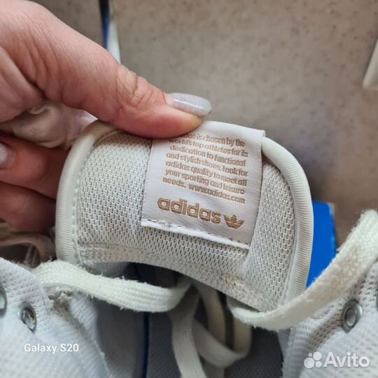 Кроссовки женские adidas