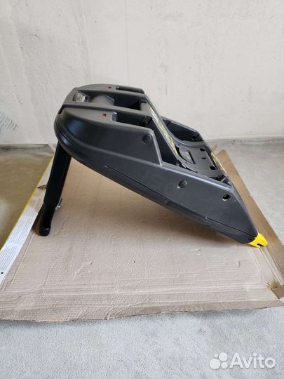 База Peg Perego Primo Tri-Fix IsoFix