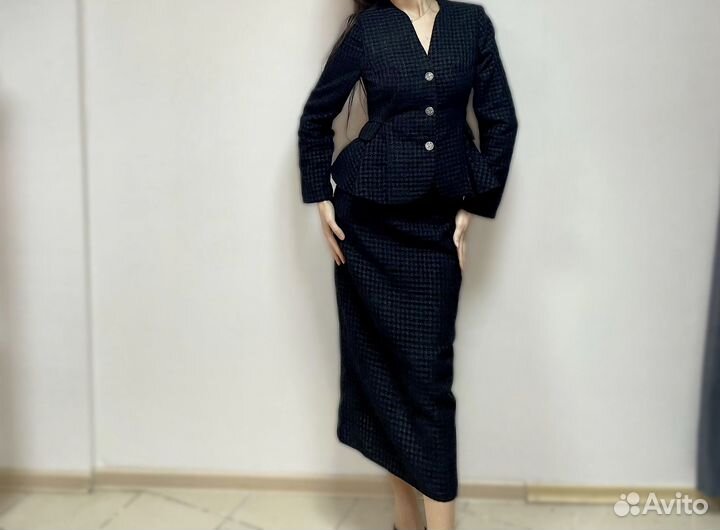 Твидовый костюм с юбкой