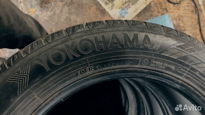 Yokohama Ice Guard IG60 215/60 R17