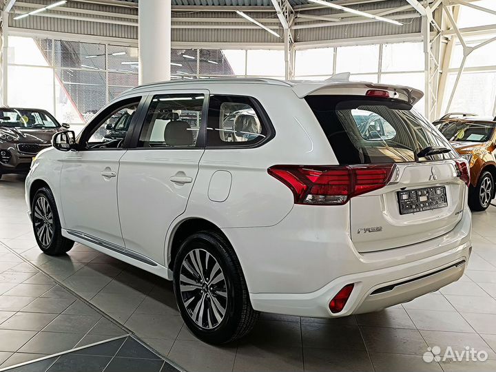 Mitsubishi Outlander 2.0 CVT, 2022, 625 км