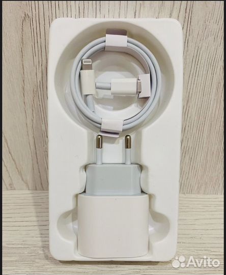Зарядка на iPhone 20w