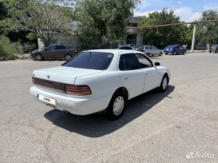 Toyota Camry 2.0 AT, 1994, 200 000 км