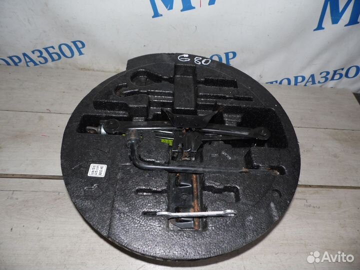 Домкрат хендай дженезис набор инструментов