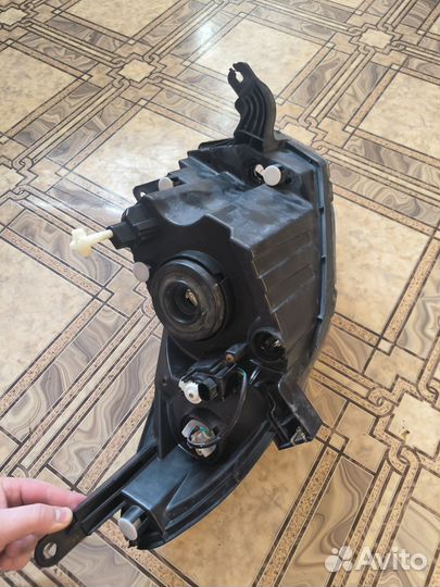 Фара гранта фл левая