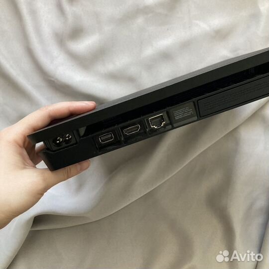 Sony PS4 slim 1tb