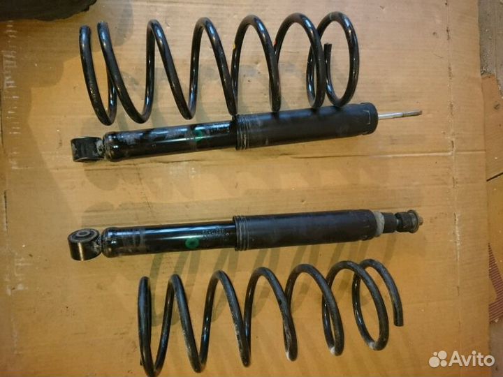 Задние стойки на SsangYongActyon Sports