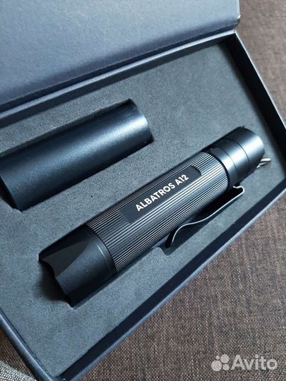 Отличный фонарик.яркий луч