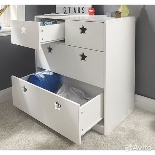 Комод в детскую с выдвижными ящиками