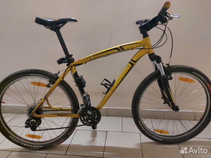 Велосипед Specialized Hardrock 26