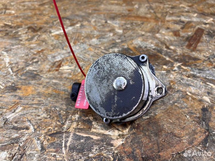 Вакуумный насос Jaguar XF X250 2011 LR010690