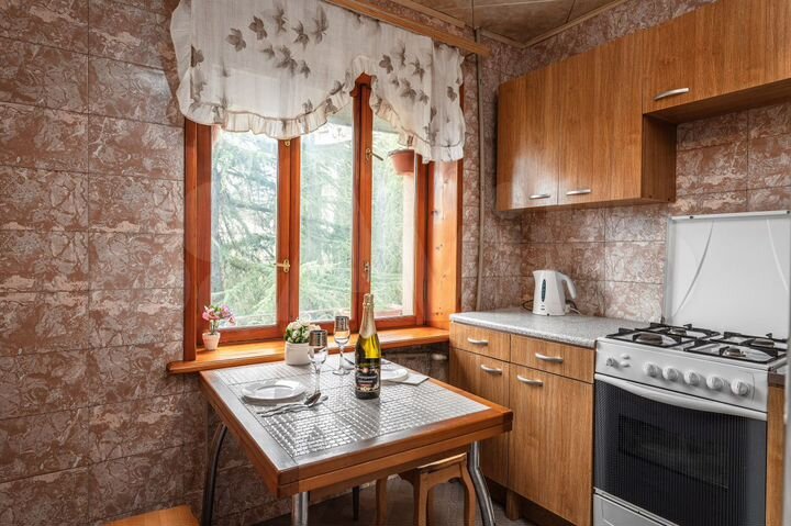 2-к. квартира, 45 м², 4/4 эт.