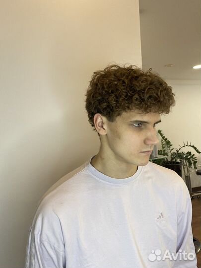 Услуга парикмахера -стилиста