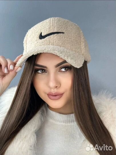 Бейсболка зимняя женская