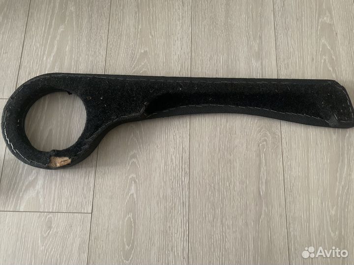 Подиум для 16 динамиков