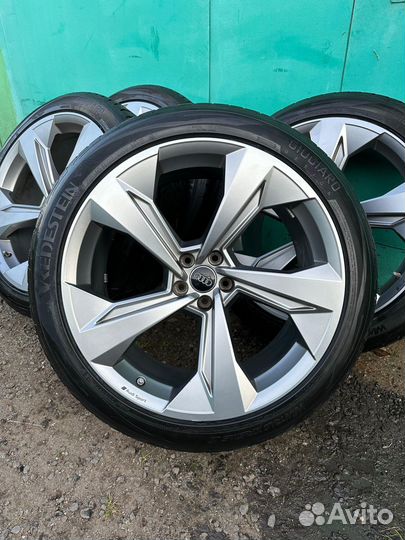 Зима audi Q7 4M / Q8 Рестайлинг R22 Оригинал