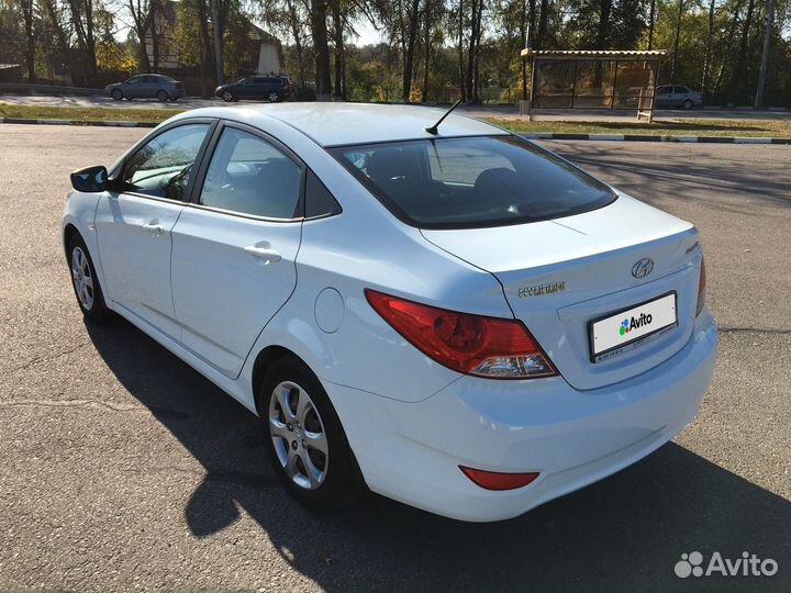 Hyundai Solaris 1.4 AT, 2012, 68 890 км
