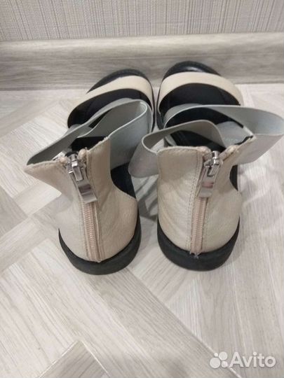 Босоножки женские