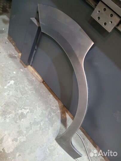 Кузовные арки на Mitsubishi Pajero Montero 3