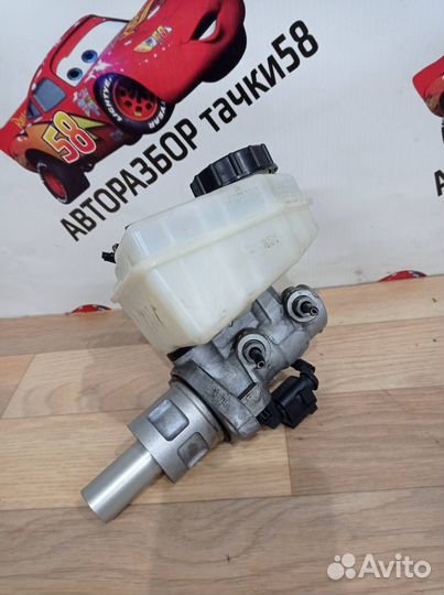 Цилиндр бачок тормозной главный Skoda Fabia