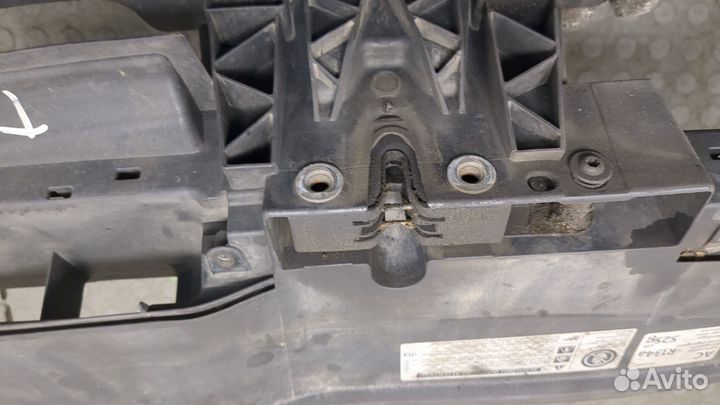 Рамка передняя Volkswagen Golf 6, 2011