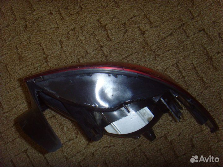 Задний левый фонарь volkswagen polo sedan