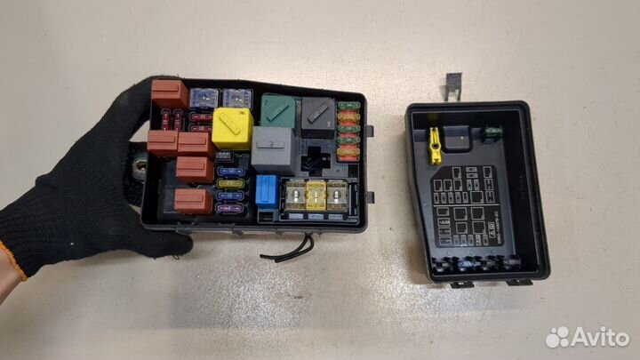 Блок предохранителей Ford Mondeo 2, 1997