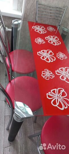 Кухонный стол стеклянный+ 4 стула