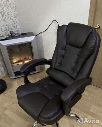 Офисное кресло руководителя