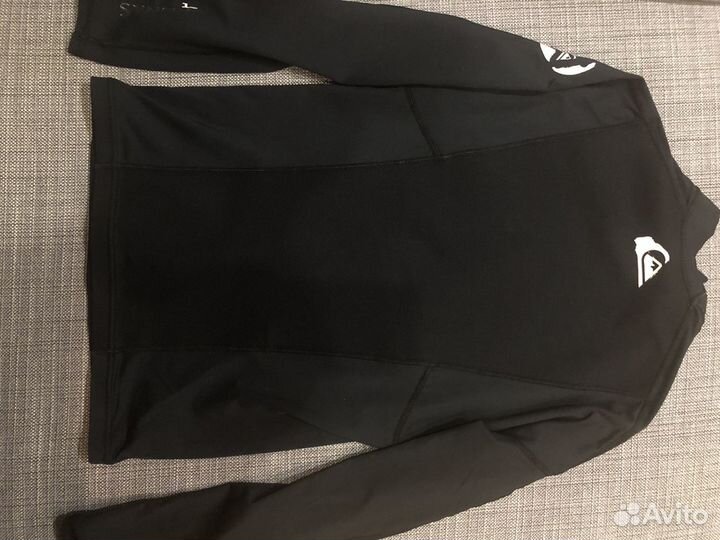 Спортивная одежда Quiksilver