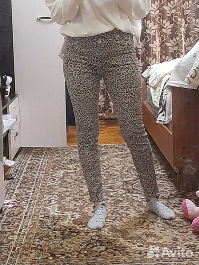 Джинсы женские