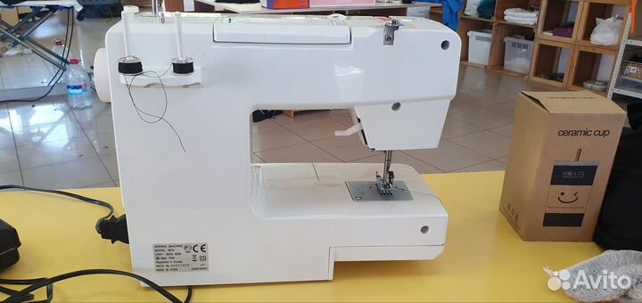 Бытовая швейная машинка бу
