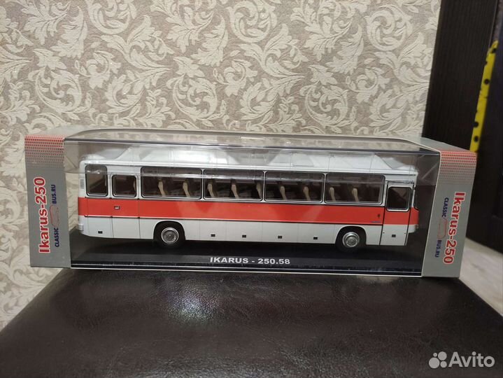 Ikarus 250.58 Икарус Classicbus (1981) 1:43