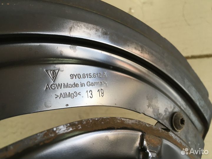 Пыльник тормозного диска задний правый Porsche