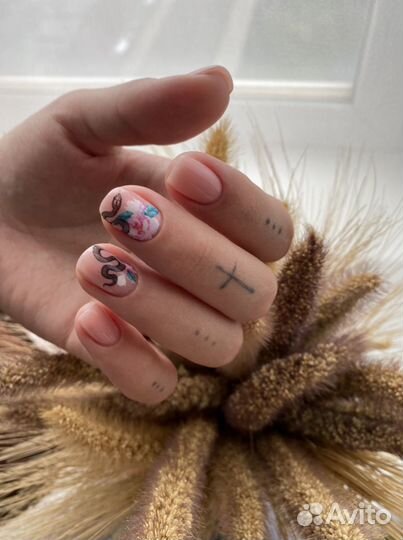 Маникюр/ педикюр в 4 руки