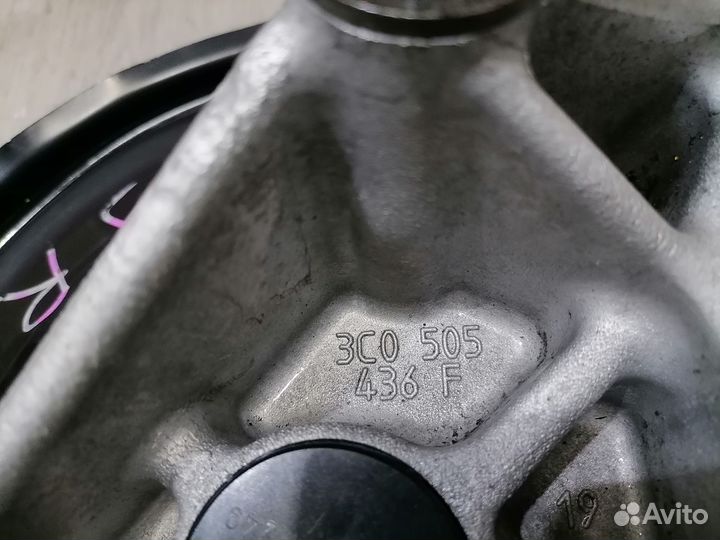 Кулак поворотный задний правый VW Passat B6