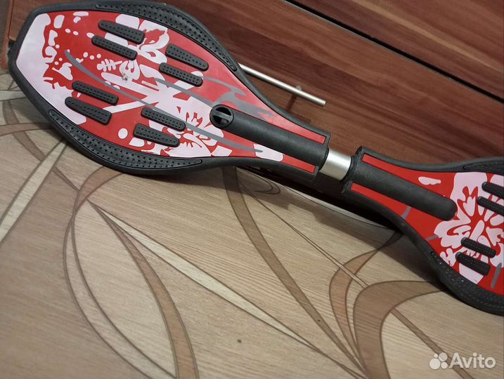 Скейтборд на двух колесах