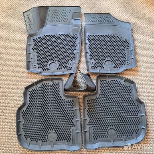 Комплект ковриков в салон Delform Premium