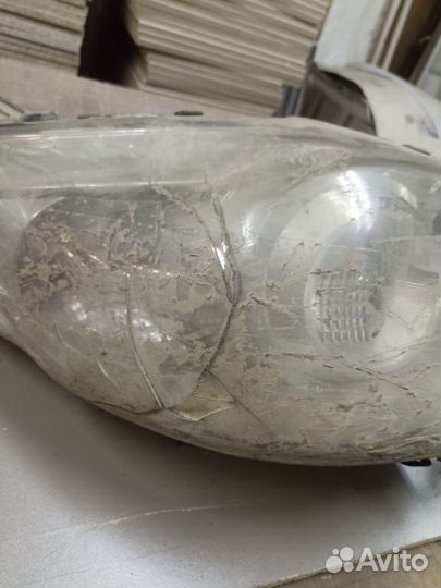 Фара правая и левая Mazda 5