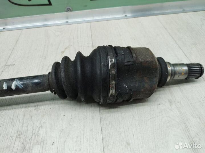 Привод передний правый Toyota Corolla E12 / 120