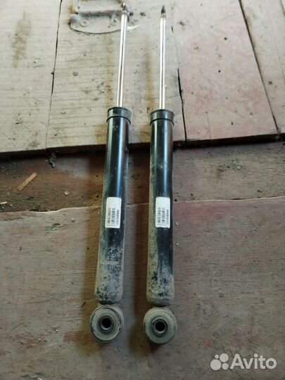 Передние стойки