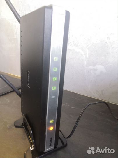Wi-Fi роутер D-link dir 615 в рабочем состоянии