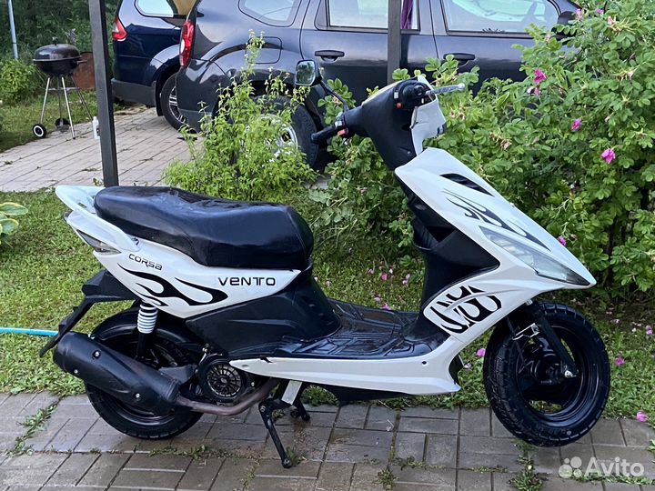 Скутер Vento Corsa