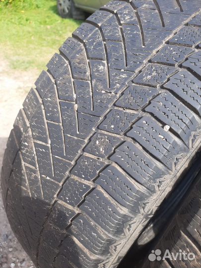 Continental ContiVikingContact 6 225/60 R17